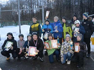 Команда ЦАТУ МАИ на соревнованиях по авиамодельному бою